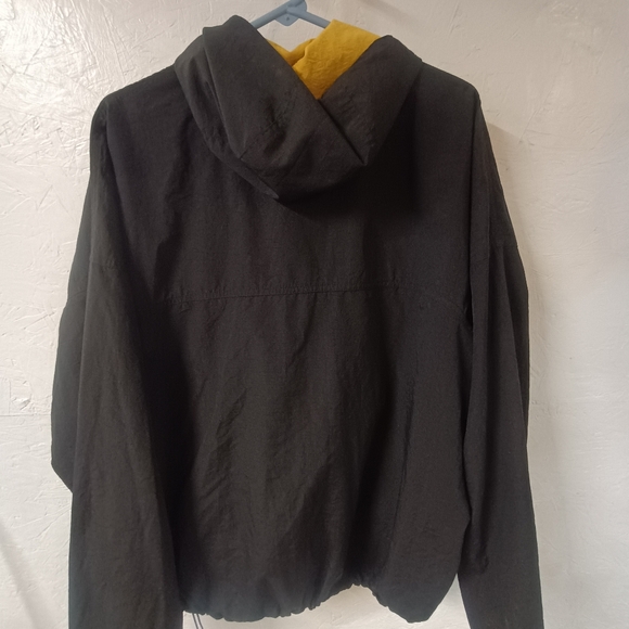 Columbia Men's Black Performance Jacket with Yellow Highlights - Picture 3 of 5